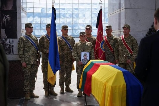 „Ukraina niekada nepamirš“: paskelbti atsisveikinimo kadrai su kare prieš Rusiją žuvusiu I. Kailiu