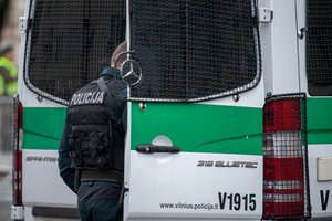 Policija: Anykščių rajone ginkluotą vyrą nukovę pareigūnai elgėsi teisėtai