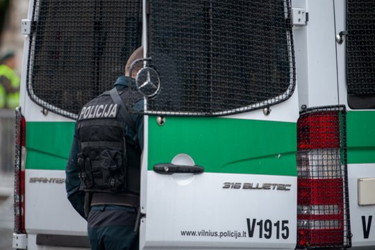 Policija: Anykščių rajone ginkluotą vyrą nukovę pareigūnai elgėsi teisėtai