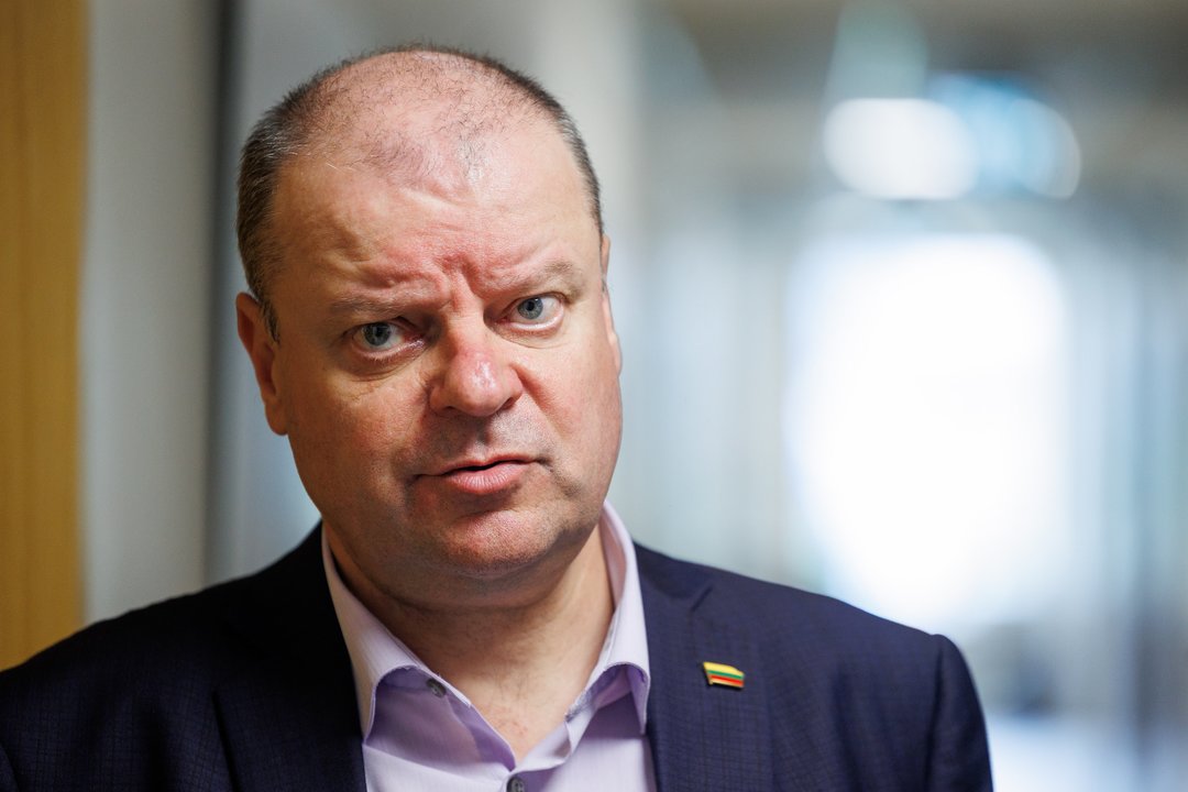 Aiškėja naujos detalės apie S. Skvernelio apykoję