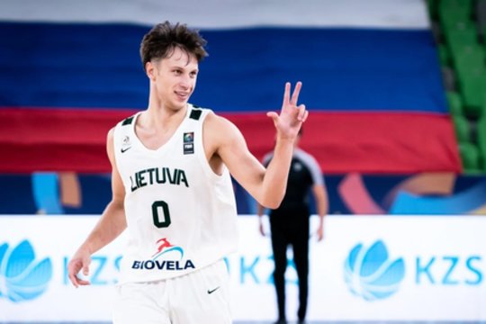 Lietuvos jaunimo rinktinė Europos čempionatą užbaigė dar vienu M. Juzėno įspūdingu pasirodymu