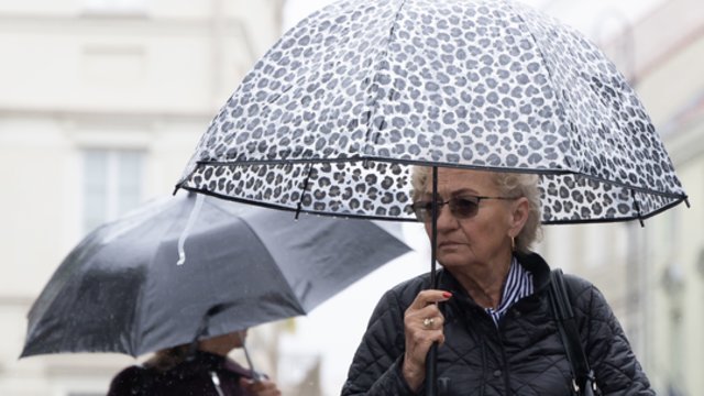 Nepamirškite skėčių: sinoptikai praneša apie dar vieną cikloną