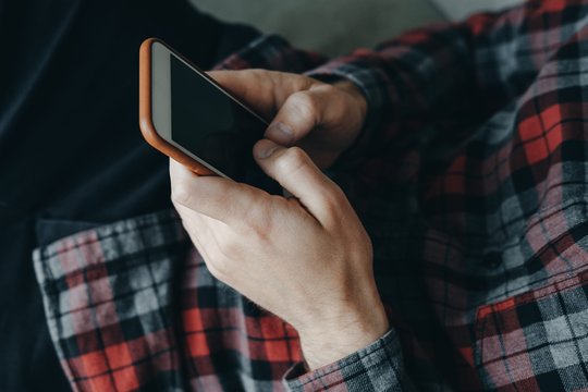 Telefonų pirkėjų įpročiai keičiasi: svarbiausiu tampa nebe pats įrenginys