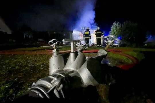 Per naktinį gaisrą Šiaulių r. daugiabutyje nukentėjo žmogus