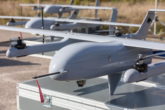Milijoninės raketos prieš pigius dronus: JAV išbando jas galintį pakeisti magnetinį ginklą