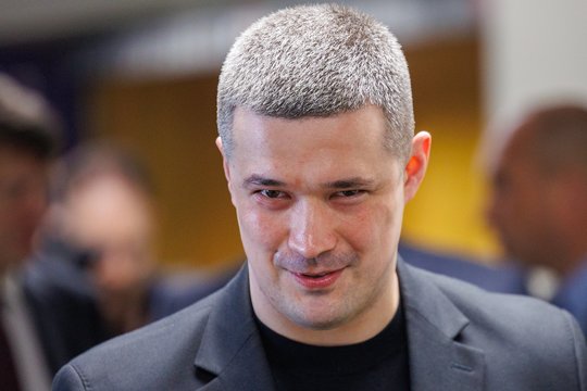 Atsiprašymas nepadėjo: aiškėja, kas galėtų pakeisti O. Syrskį