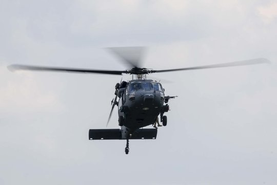 Lietuvos kariuomenės „Black Hawk“ įgulos pirmą kartą atliko kovinį šaudymą