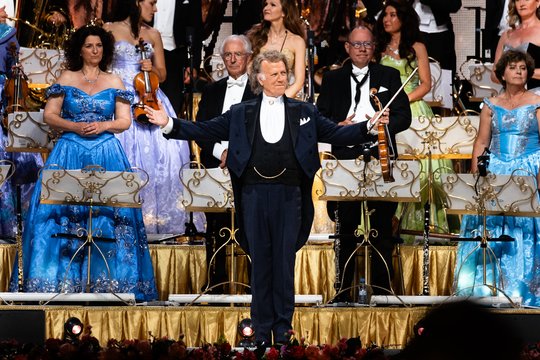 Valso karalius Andre Rieu skelbia papildomą šou Kaune