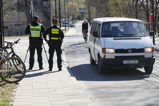 Dėl dviračių gatvių reguliavimo prireikė net Konstitucinio Teismo įsikišimo: į jį siūlo kreiptis Seimas