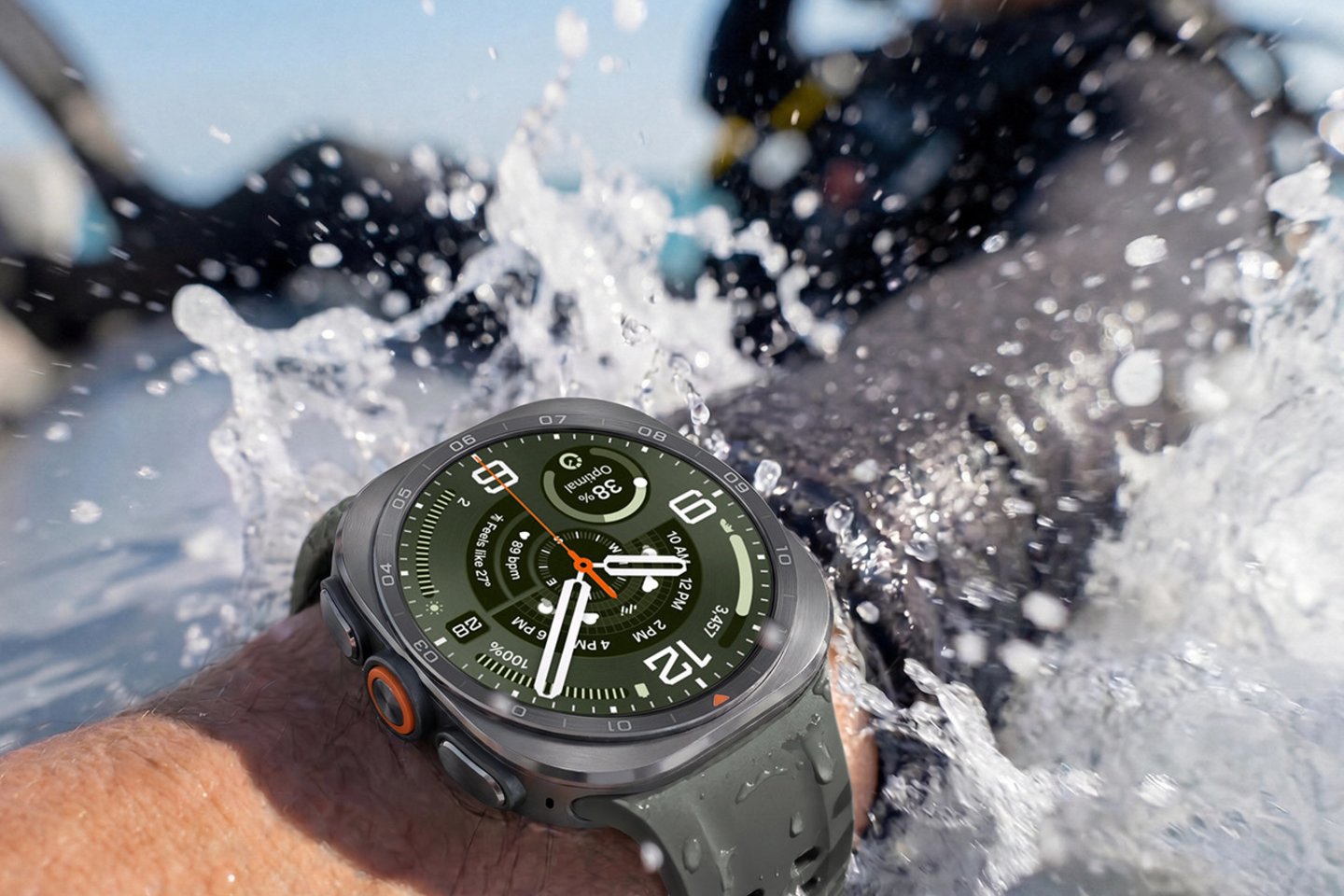 Liepos 22 d. Londone pristatyti naujos kartos sulenkiami „Galaxy“ telefonai ir nauji „Galaxy Watch“ laikrodžiai.<br>„Samsung“ nuotr.