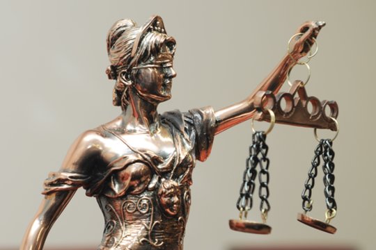 Telšių teismui perduota byla dėl turto prievartavimo