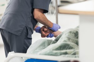 Lietuvoje įsibėgėja pavojingo viruso sezonas: pranešta apie mirtį