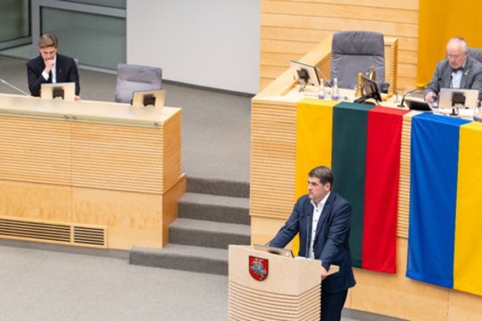 Ar R. Žemaitaičiui gresia apkalta? Seime netyla diskusijos, žvilgsniai krypsta į valdančiuosius