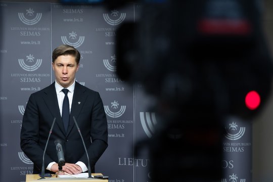 M. Sinkevičius apie galimus mokesčių pakeitimus: neišeina kaip „šventame rašte“ iškalti, kad jų nebus