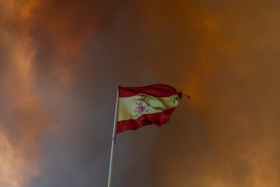 Ispanija baiminasi, kad netoli Madrido siaučiantys gaisrai gali išplisti: jau 63 tūkst. žmonių buvo priversti palikti namus 