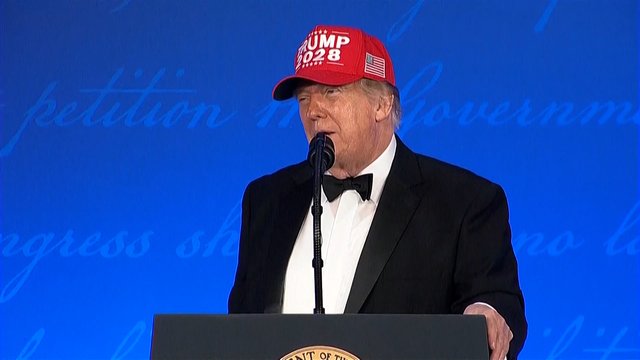 D. Trumpas tęsia šou: užsiminė apie trečią kadenciją valstybės vadovo poste ir pažėrė strėlių žurnalistams