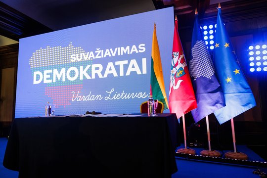 Demokratai patvirtino 13 kandidatų į merus, naują partijos vadovybę