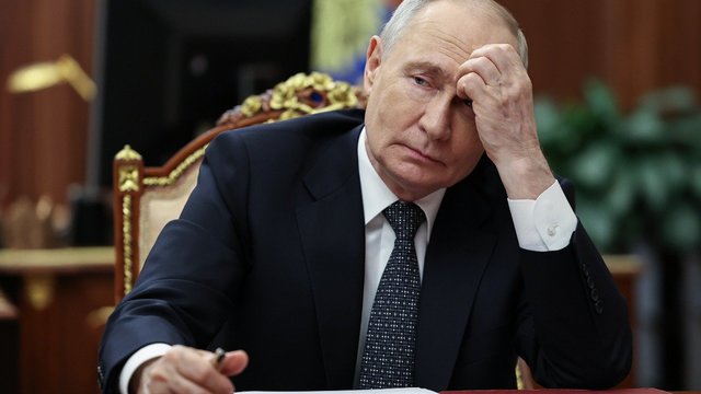Kazachstano prezidentui paraginus siekti taikos Ukrainoje V. Putinas nesutiko: tai esą neįmanoma