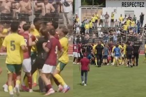 Futbolo mačas virto smurto scena – žaidėjus išskirti norėjusi teisėja patyrė smegenų sukrėtimą
