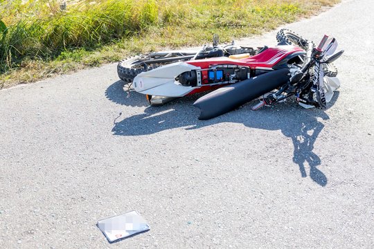 Vilniaus r. važiuodamas motociklu susižalojo nepilnametis