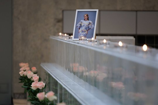 Atsisveikinti su tragiškai žuvusia 19-mete atvykęs V. Benkunskas neslėpė emocijų: gyvenimas toks trapus