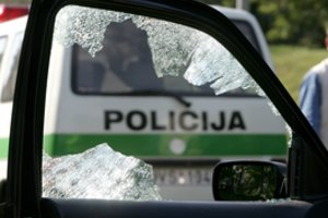 Mylimąją iš kalėjimo išpirkusiam vokiečiui Šiauliuose pavogė BMW – policija vagį sučiupo per dvi minutes