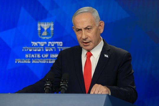 B. Netanyahu vyksta į JAV susitikti su D. Trumpu