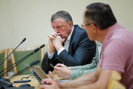 „Kam konkrečiai skambinote?“: liberalas I. Ruginienei priminė nemalonią istoriją