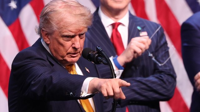 Pasikeitusiai JAV retorikai Ukrainos atžvilgiu turi atsakymą: D. Trumpas mėgsta nugalėtojus