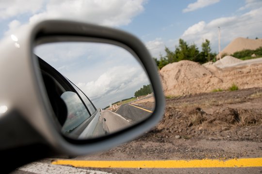 „Via Lietuva“ inicijuoja „Fegdos“ parengto kelio ruožo ekspertizę: pastebėta defektų