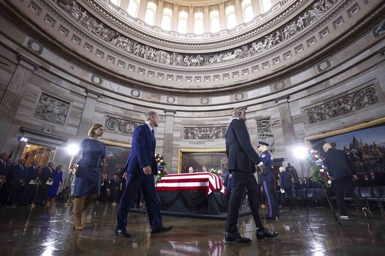Vašingtone – atsisveikinimas su Lindsey Grahamu: susirinko pasaulio lyderiai