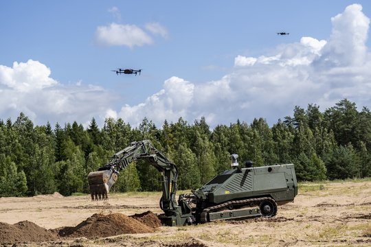 Apkasus kasė iš pusės kilometro atstumo: Lietuvos kariuomenė išbandė unikalią sistemą
