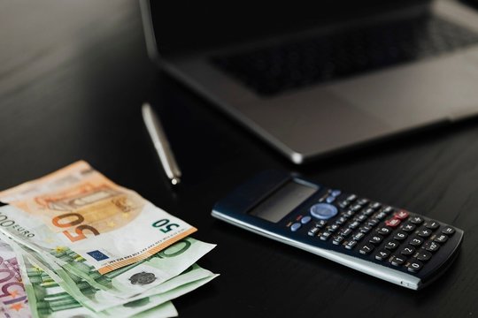 Apžvelgė rizikingiausių verslo sektorių Lietuvoje situaciją: įtampą palaiko tiek vidinės, tiek ir makroekonominės problemos