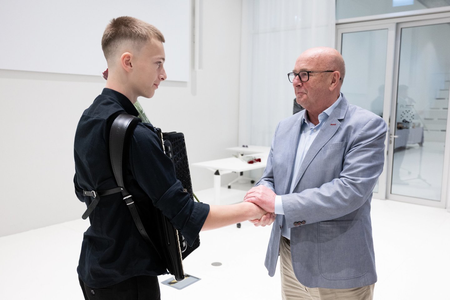 Aukščiausius valstybinių brandos egzaminų (VBE) rezultatus pasiekę miesto abiturientai ir juos parengę mokytojai iškilmingai pasveikinti „Mokslo saloje“.