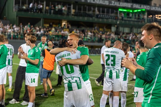Istorinis futbolo stebuklas: „Žalgiris“ įmušė net septynis įvarčius – kelionė Europoje tęsiasi!