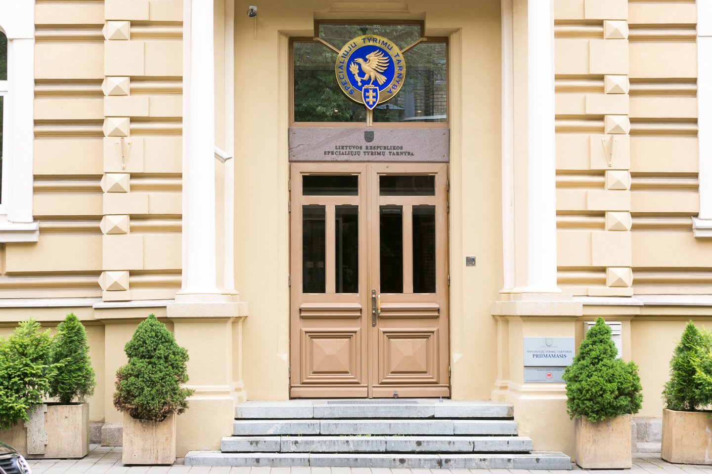 Vilniaus apygardos teismas baudžiamuoju įsakymu pripažino kalta buvusią Vilniaus miesto savivaldybės įmonės „Vilniaus atliekų sistemos administratorius“ (VASA) darbuotoją G. V. dėl šešių korupcinio pobūdžio nusikalstamų veikų ir skyrė jai galutinę 110 tūkst. eurų baudą.<br>T.Bauro nuotr.