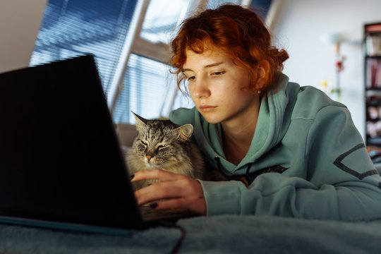 16-metė prašo būti išgirsta: „Mokiniams reikia ne bausmės“