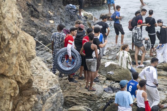 Griežta Italijos reakcija į migrantų krizę: sustabdė Šengeno susitarimą su Ispanija