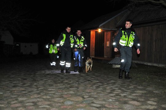 Kaune tėvas smogė peiliu sūnui, auka – ligoninėje