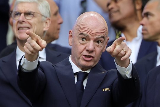 FIFA rengtame futbolo perversme – posūkis ir pabaiga: G. Infantino pasiuntė žinią