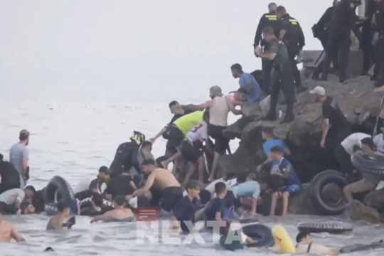 ES lyderiai reikalauja koordinuoto Europos atsako dėl migrantų krizės: pasirašė ir G. Nausėda