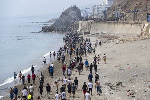 Iš migrantų užplūstos Seutos – naujausios žinios