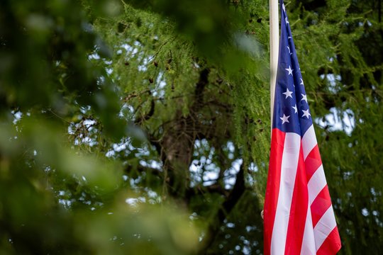 JAV ambasados keliose Artimųjų Rytų sostinėse perspėjo amerikiečius būti pasirengusius išvykti