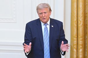 NYT: pasaulis vis aiškiau mato JAV strateginį pralaimėjimą Irane
