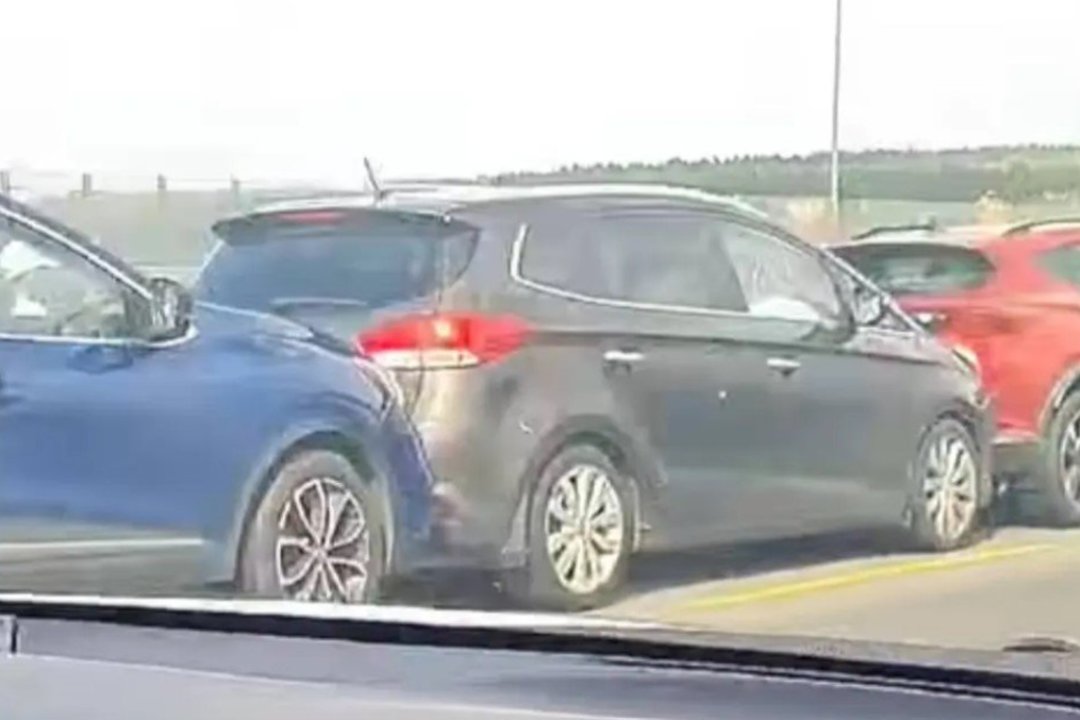 Ant Kleboniškio tilto – masinė avarija: susidūrė šeši automobiliai