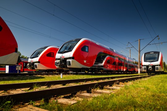 Toks komfortas – pirmą kartą: Lietuvą pasiekė naujutėliai traukiniai, aiškėja, kokiais maršrutais jie kursuos
