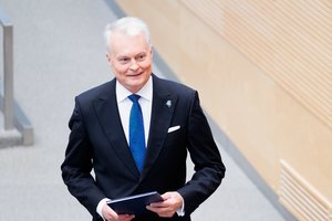 Po G. Nausėdos veto dėl kartelės dešimtokams atšaukimo Seimas rugpjūčio pabaigoje planuoja neeilinę sesiją
