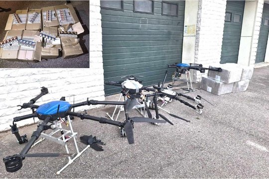 Taiklūs pasieniečių „šūviai“: vos per keliolika minučių – keturi kontrabandininkų dronai su rūkalais