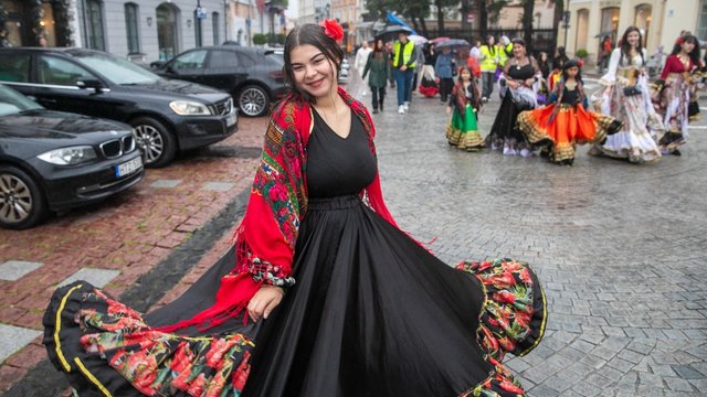 Romai vis dar kasdien susiduria su sunkumais: „Jie nužiūrimi, nuo jų yra slepiami daiktai“