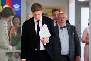 J. Olekas ir M. Sinkevičius vasarą atostogauti neplanuoja, G. Nausėda savaitę dirbs nuotoliu iš Madeiros